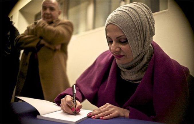 صوت| مساء اليوم .. توقيع ديوان "كتابة الصمت " للشاعرة والإعلامية نداء يونس